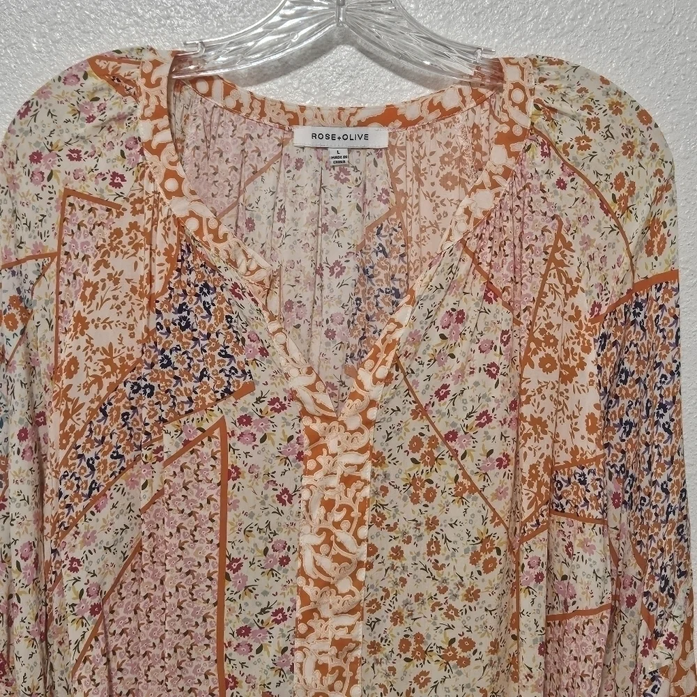 Rose + Olive ditsy floral top size Large - Picture 2 of 12